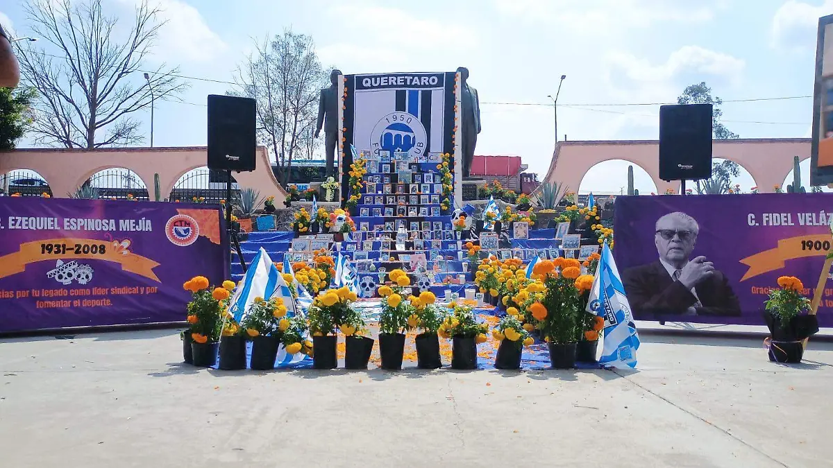 Altar Gallos 2